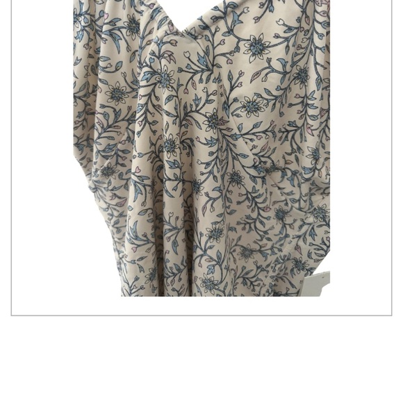 XiRENA Floral Patterned Garment - Picture 4 of 11